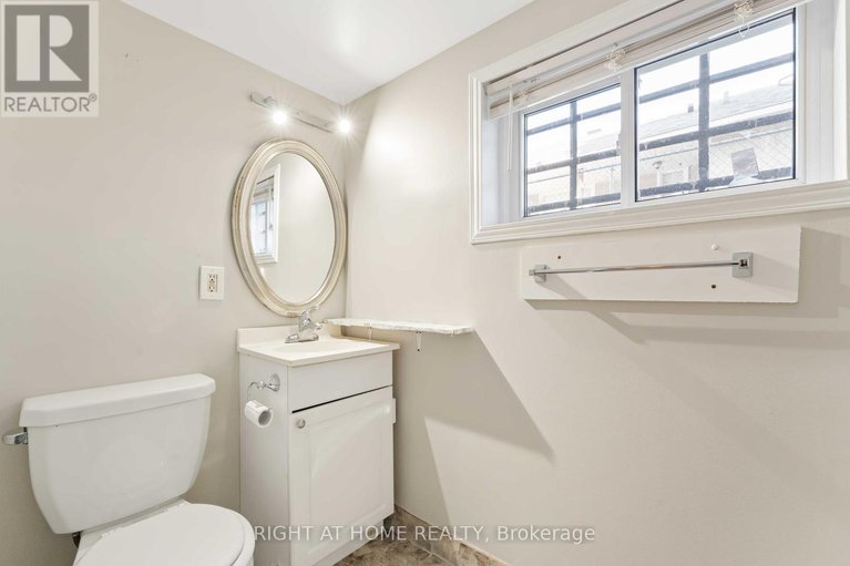 28502747/599-donald-street/overbrookcastle-heights/ottawa/ontario/K1K1L3_36