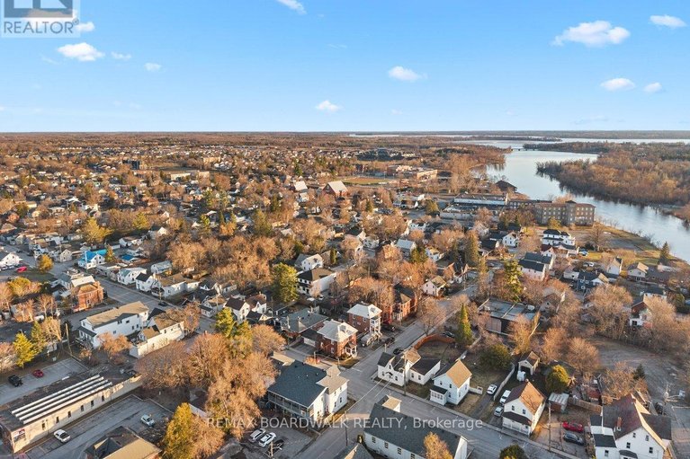 29606717/30-emily-street/carleton-place/carleton-place/ontario/K7C1S2_37