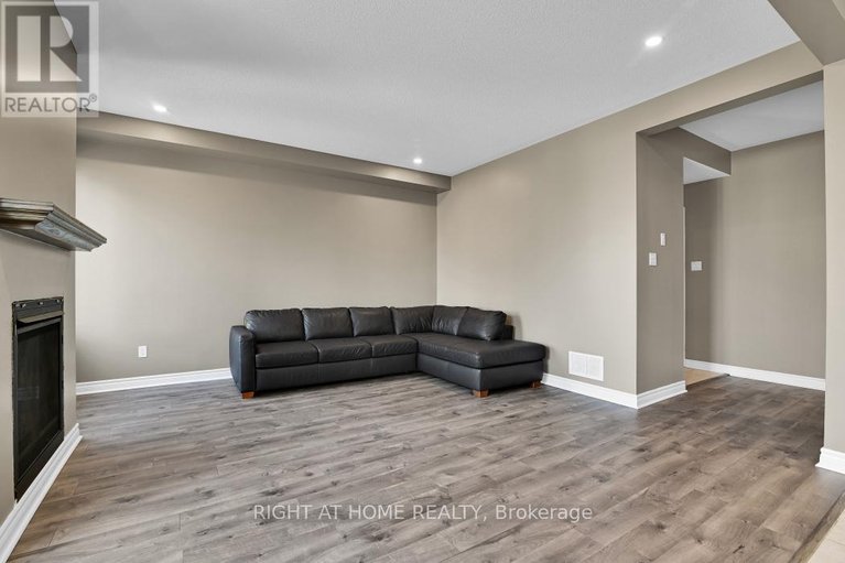 29583768/213-esturgeon-street/avalon-west/ottawa/ontario/K4A1G3_12