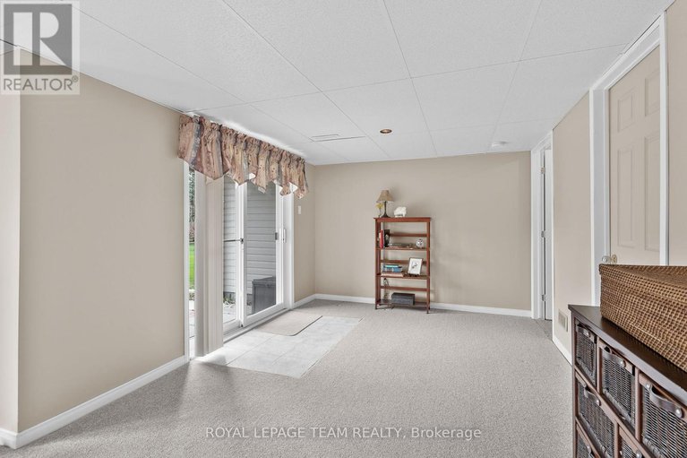 28339224/13-eileen-crescent/stittsville-central/ottawa/ontario/K2S1M3_29