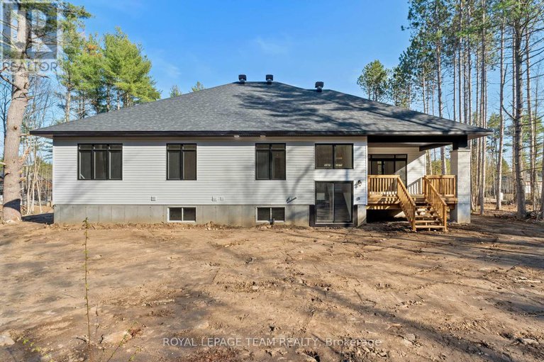 28410358/79-hogan-drive/mcnabbraeside-twps/mcnabbraeside/ontario/K7S0H8_35
