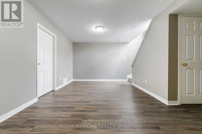 29443377/123-kinross-private/morgans-grantsouth-march/ottawa/ontario/K2K3P9_62