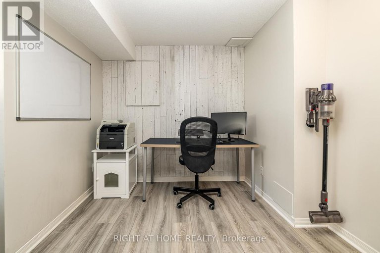 28636407/2-whalings-circle/stittsville-central/ottawa/ontario/K2S1S4_24