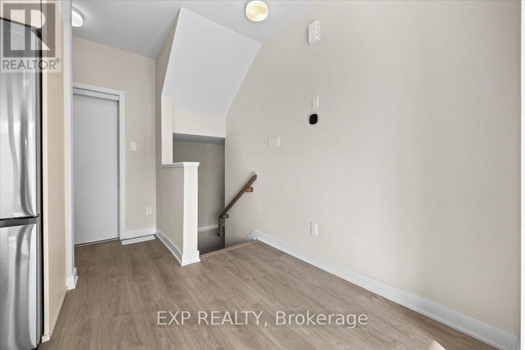 28514911/933-mishi-private/cfb-rockcliffe-and-area/ottawa/ontario/K1K0P2_12