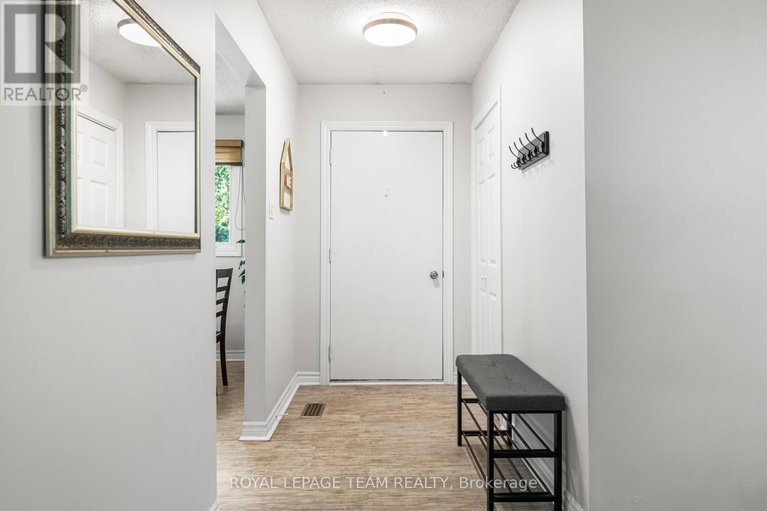 29023588/6521-jack-pine-crescent/greely/ottawa/ontario/K4P1E1_5