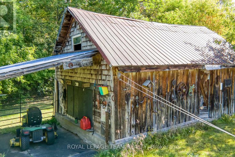 28847636/2828-con10-n/pakenham/mississippi-mills/ontario/K0A2X0_27