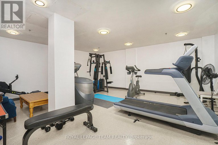 29302761/606-2400-virginia-drive/urbandale-acres/ottawa/ontario/K1H8L3_29