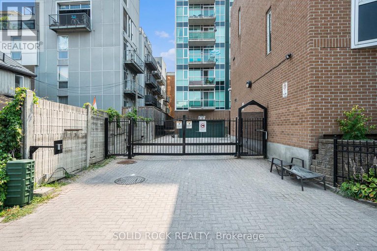 28710225/202-134-york-street/lower-townbyward-market/ottawa/ontario/K1N1K8_23