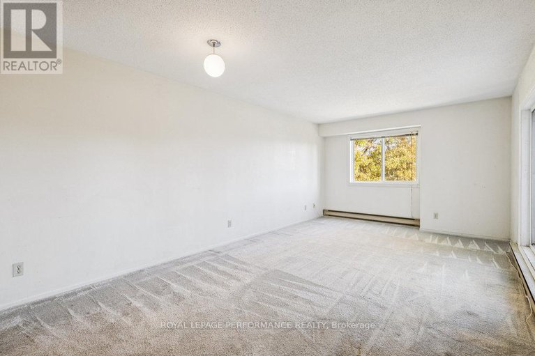 29052413/205-266-lorry-greenberg-drive/hunt-club-parkgreenboro/ottawa/ontario/K1T3J9_8