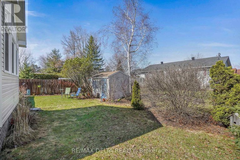 29633176/48-stephens-street/vankleek-hill/champlain/ontario/K0B1R0_32