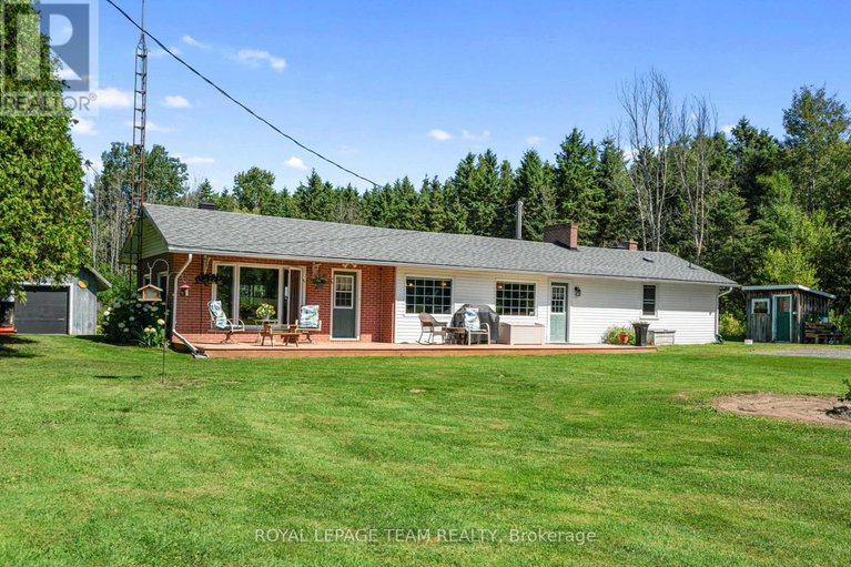 28652632/12135-county-road-2-road/south-dundas-williamsburgh-twp/south-dundas/ontario/K0C1X0_4