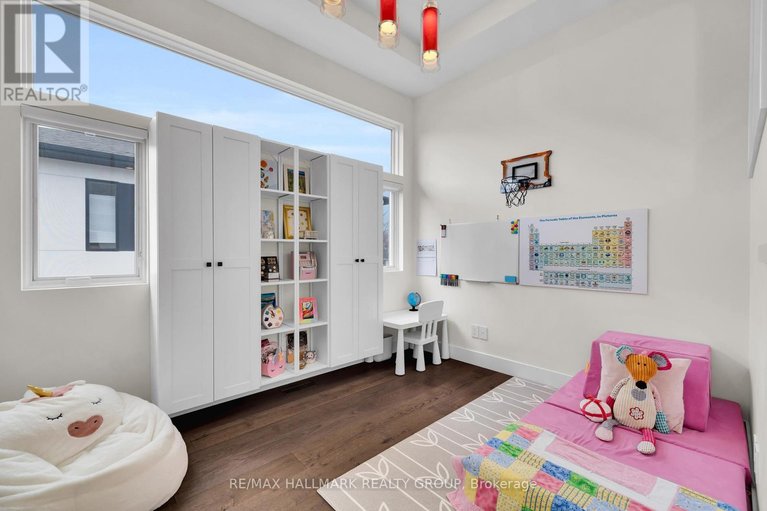 29577966/1976-lenester-avenue/mckellar-heightsglabar-park/ottawa/ontario/K2A1J9_22