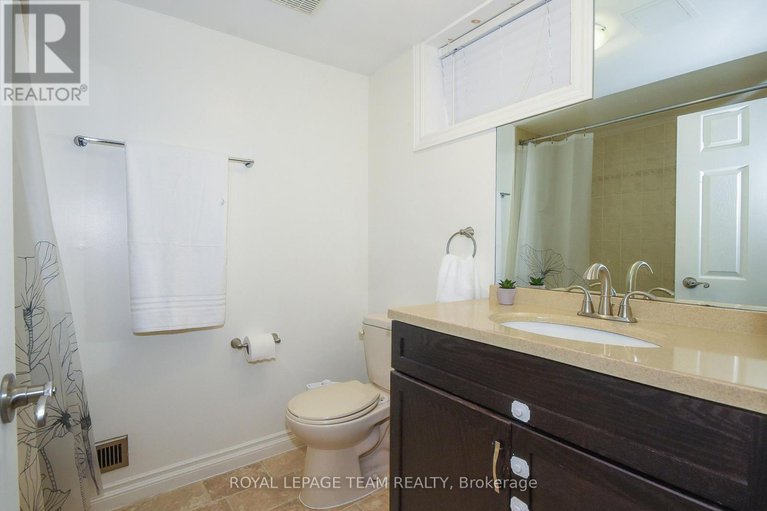 29074651/902-broadview-avenue/mckellar-heights/ottawa/ontario/K2A2M5_36