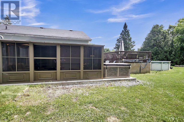 28485152/7312-bank-street/osgoode-twp-south-of-reg-rd-6/ottawa/ontario/K0A2P0_11