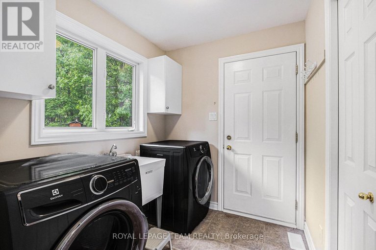 28393662/6444-third-line-road-s/north-gower/ottawa/ontario/K0A2T0_13