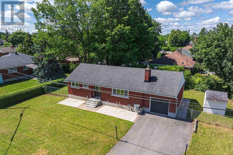 28649206/18-sullivan-avenue/meadowlandscrestview/ottawa/ontario/K2G1T3_43