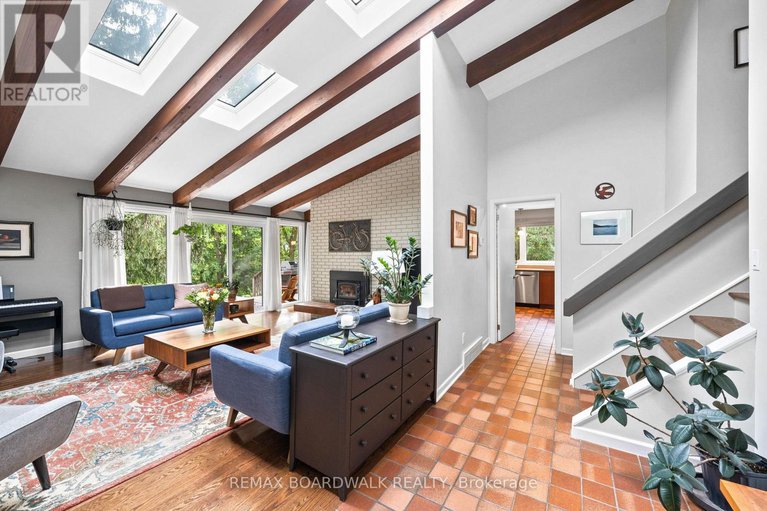 29437066/5984-third-line-road-n/rideau-twp-w-of-hwy-16-north-of-reg-rd-6/ottawa/ontario/K0A2T0_6