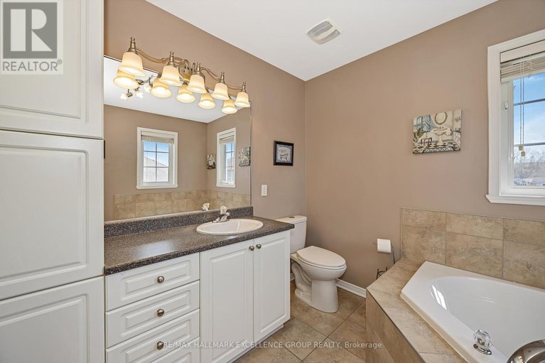 29662390/1611-sebastien-crescent/town-of-rockland/clarence-rockland/ontario/K4K1V9_24