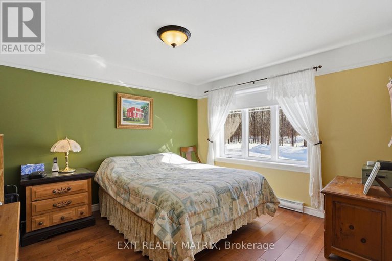 29431063/8150-montee-lemieux-road/east-hawkesbury/ontario/K0B1M0_16