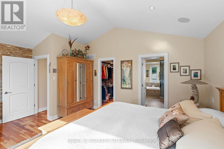 28485285/24-doris-avenue/blossom-parkkemp-parkfindlay-creek/ottawa/ontario/K1T3W8_22