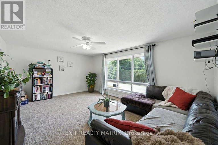 28692908/3333-white-spruce-street/osgoode/ottawa/ontario/K0A2W0_10