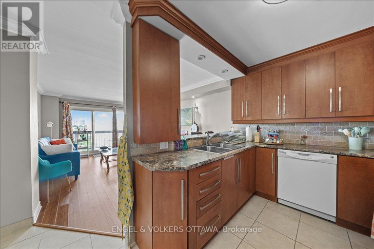 29308336/908-158a-mcarthur-avenue-e/vanier/ottawa/ontario/K1L7E7_9