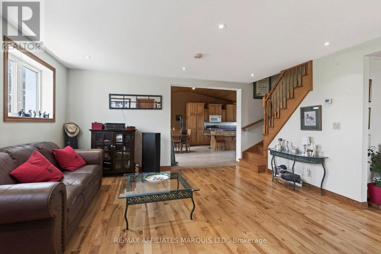 29638282/18604-mcgillivray-road/south-glengarry-charlottenburgh-twp/south-glengarry/ontario/K0C1S0_19