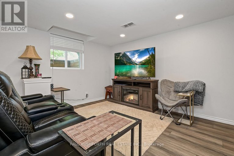28624239/2390-sudbury-avenue/queensway-terrace-southridgeview/ottawa/ontario/K2C1L8_15