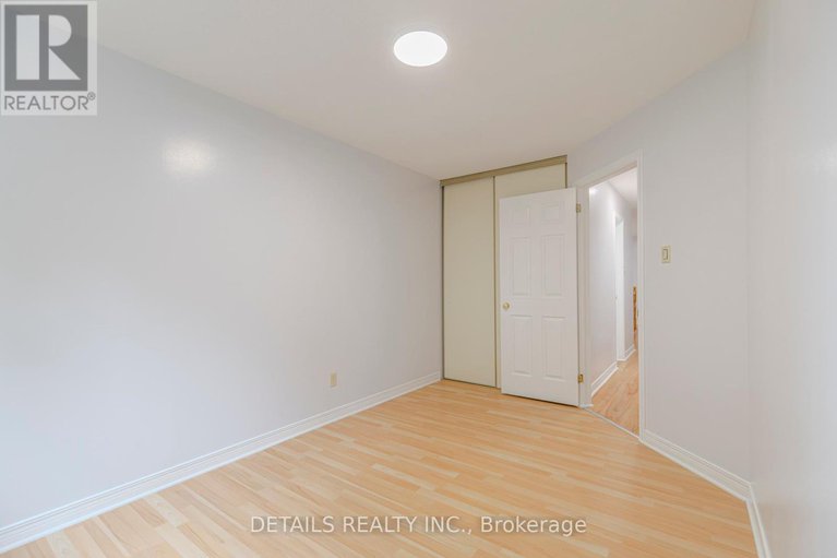 28436731/32-winnegreen-court-w/hunt-club-park/ottawa/ontario/K1G5S2_33