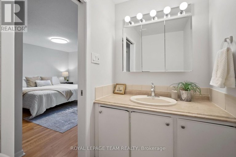 29622304/45-welkin-crescent/borden-farmstewart-farmcarleton-heightsparkwood-hills/ottawa/ontario/K2E5M4_18