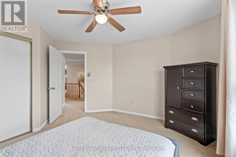 28550043/4-collingwood-crescent/morgans-grantsouth-march/ottawa/ontario/K2K2G6_33
