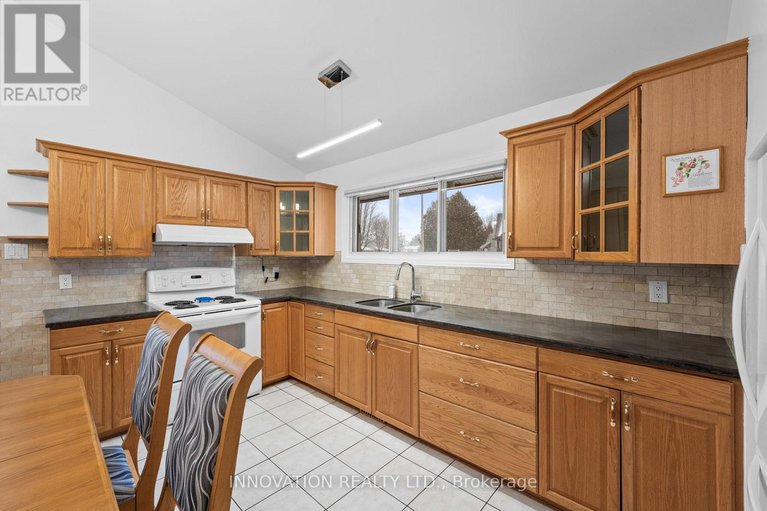 29401224/2278-rembrandt-road/whitehaven/ottawa/ontario/K2B7P5_11