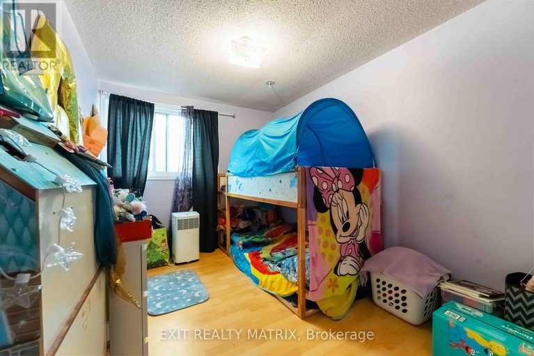 29116532/1468-heatherington-road/heron-gateindustrial-park/ottawa/ontario/K1V6S1_17