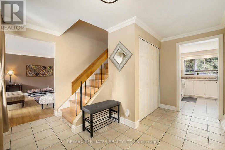 28597640/23-sioux-crescent/bruce-farmgraham-parkqualicumbellands/ottawa/ontario/K2H7E4_5