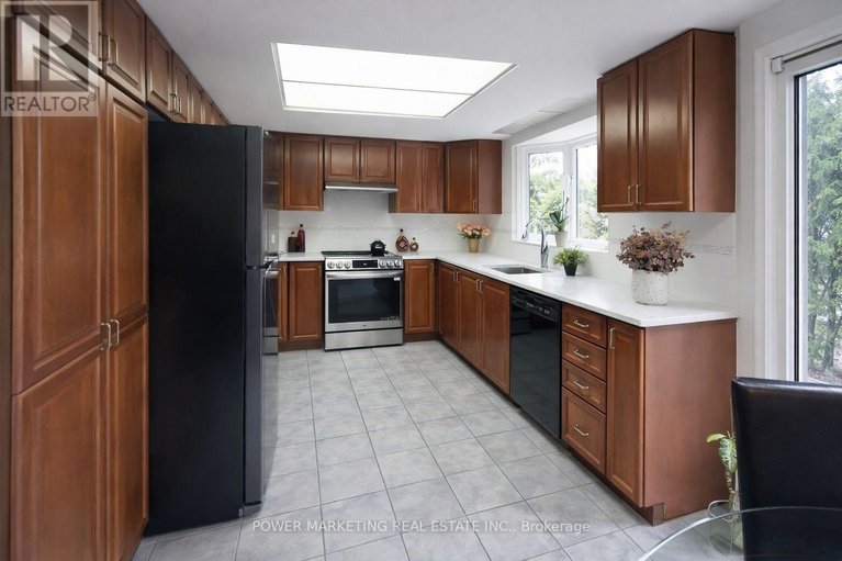 29633668/29-taj-court/hunt-club-park/ottawa/ontario/K1G5K7_21