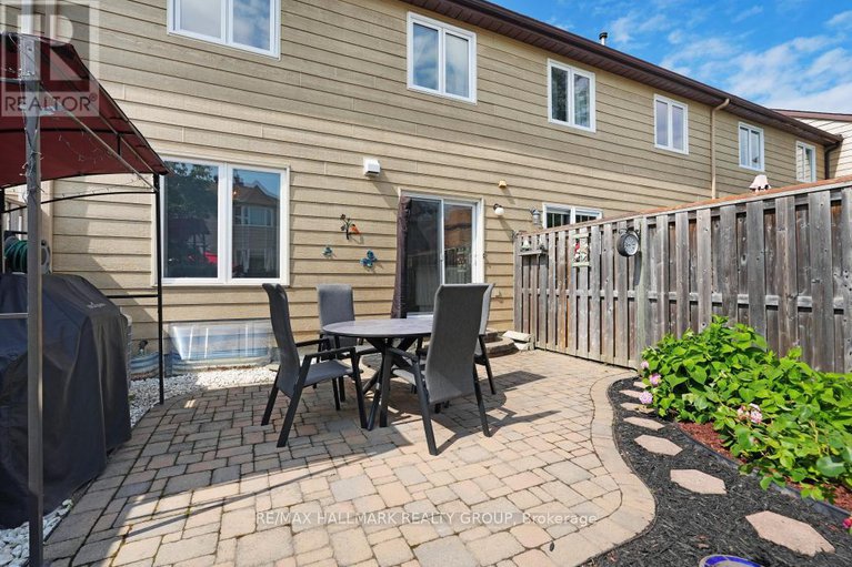 28605723/92-waterton-crescent/bridlewood/ottawa/ontario/K2M1Y5_30