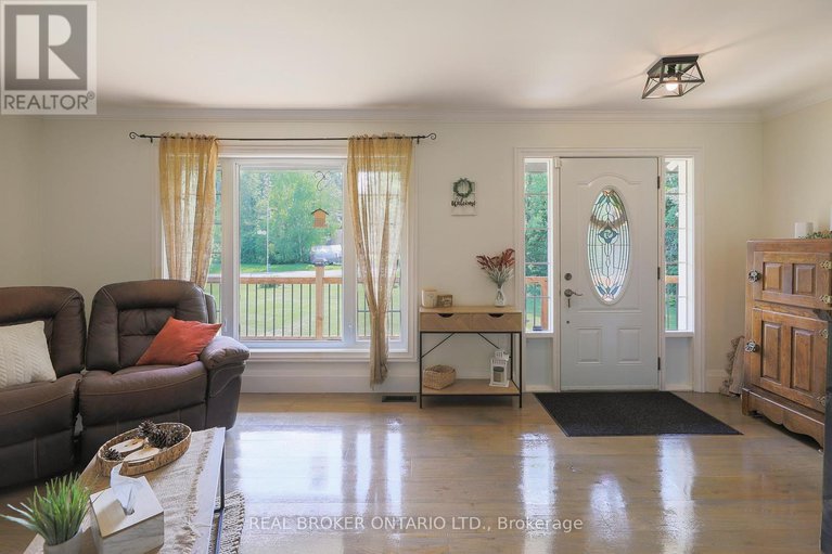 27986802/8-benjamin-lane/north-grenville-twp-kemptville-east/north-grenville/ontario/K0G1J0_5
