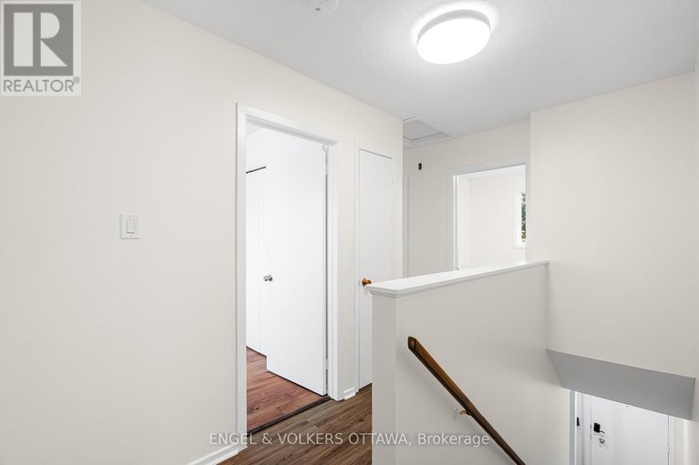 28917189/933-greenbriar-avenue/carleton-heights/ottawa/ontario/K2C0J8_18