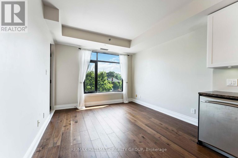 28612449/316-808-bronson-avenue/dows-lake/ottawa/ontario/K1S5A4_5