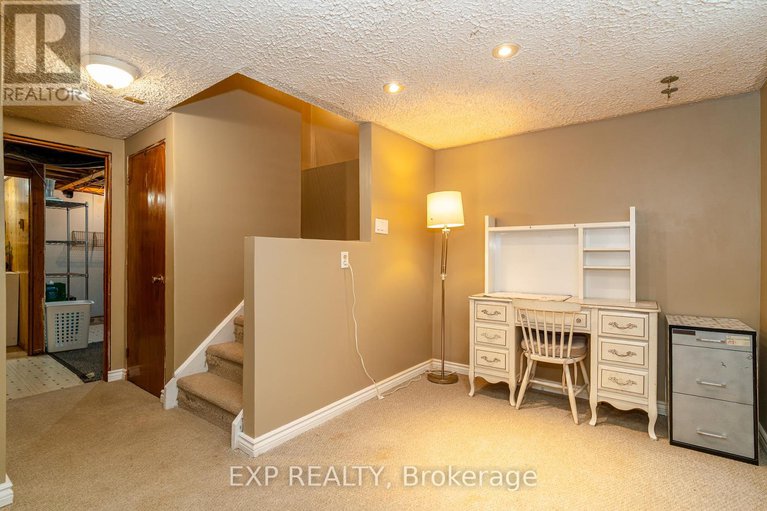 28989665/22-rickey-place/glencairnhazeldean/ottawa/ontario/K2L2E3_34