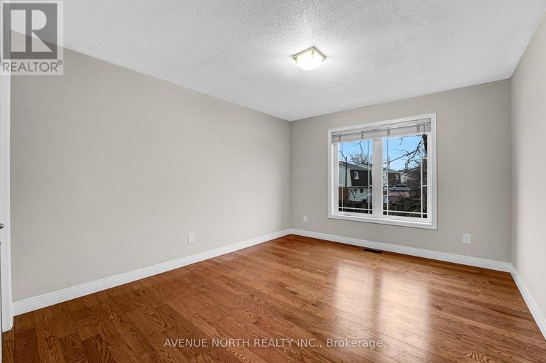 29622696/945-cahill-drive-w/hunt-club/ottawa/ontario/K1V2C3_28