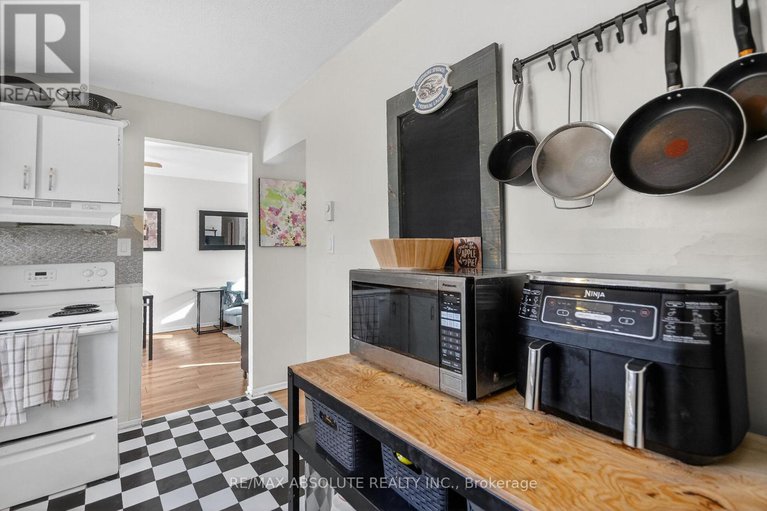 29291112/12-68-king-street/richmond/ottawa/ontario/K0A2Z0_7