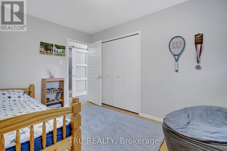 28842095/36-varley-drive/beaverbrook/ottawa/ontario/K2K1G2_31