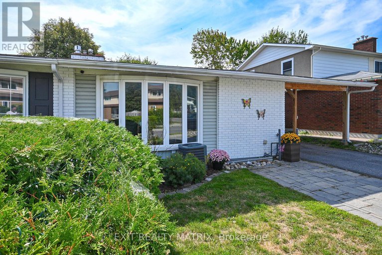 28875477/90-chesterton-drive/borden-farmstewart-farmcarleton-heightsparkwood-hills/ottawa/ontario/K2E5T6_2