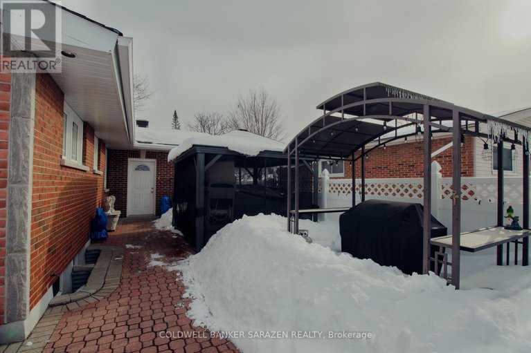 27983811/2435-heaton-avenue/elmvale-acres/ottawa/ontario/K1G1J1_21