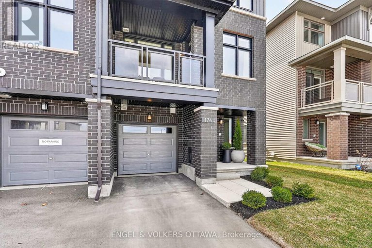 29646069/1764-crux-road/mer-bleuebradley-estatesanderson-park/ottawa/ontario/K1W0W7_43