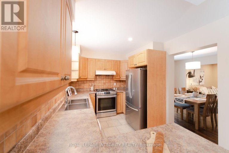 29260642/1953-marquis-avenue/beaconwood/ottawa/ontario/K1J8J3_14