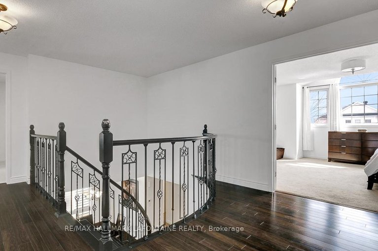 29570539/315-rustic-hills-crescent/springridgeeast-village/ottawa/ontario/K4A5A8_29