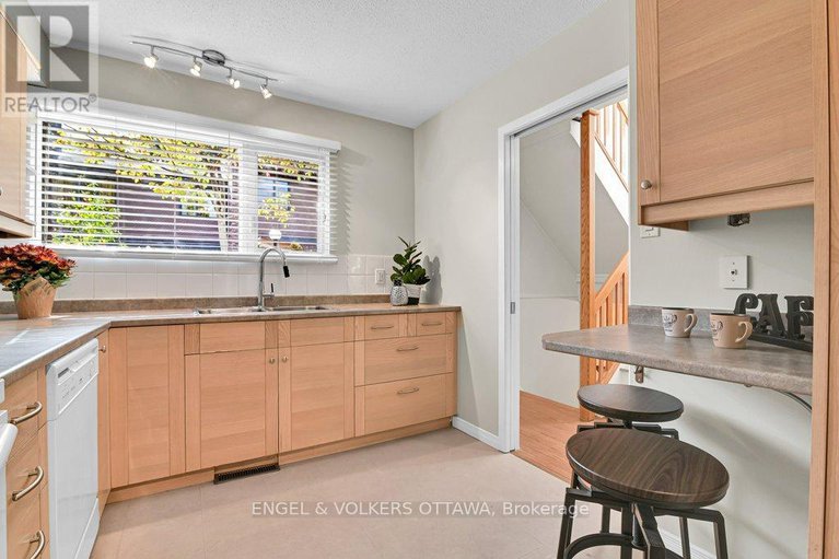 28990233/16-525-hilson-avenue/westborohampton-park/ottawa/ontario/K1Z6C9_10