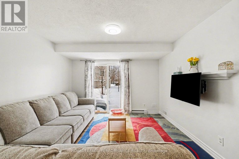 29397617/1931-ashmont-street/chapel-hill/ottawa/ontario/K1C7B9_28